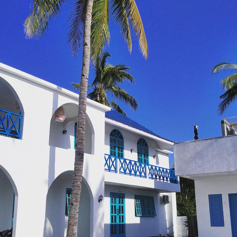 Anjo Maumere Hotel & Restaurant Exterior foto